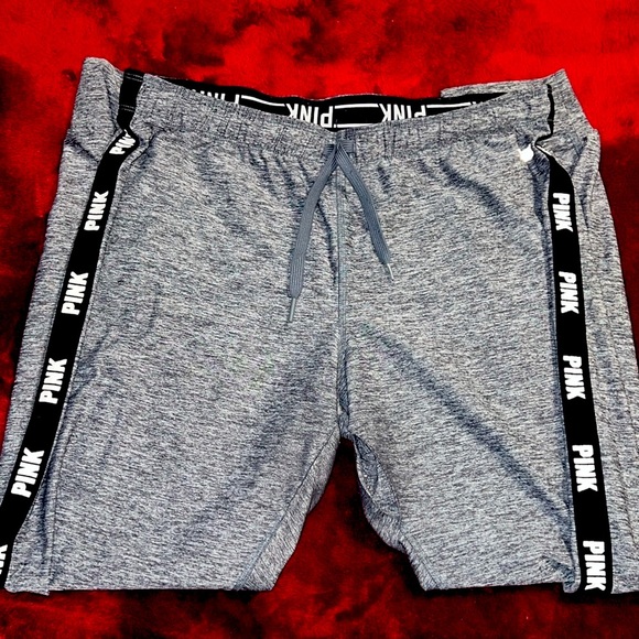 PINK Grey Leggings with black logo going down the sides - Picture 2 of 6